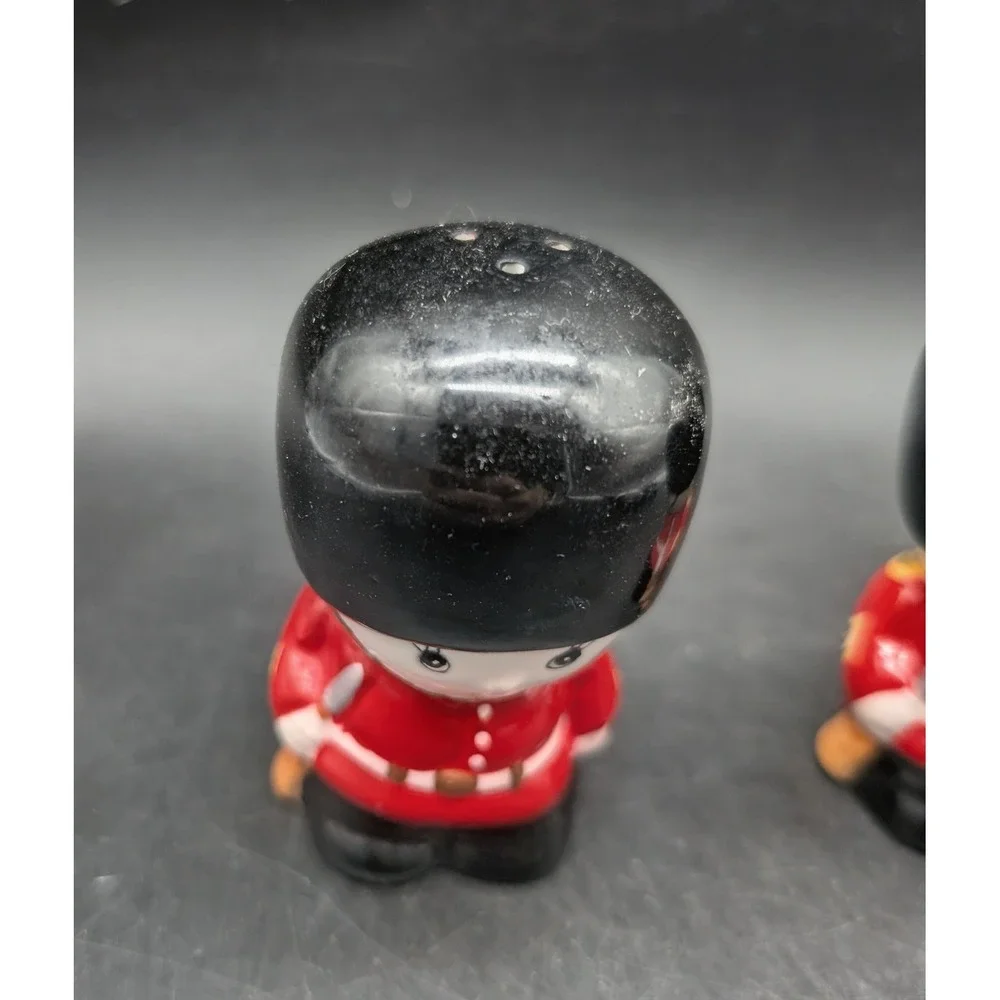Vintage British Royal Guard Ceramic Salt and Pepper Shakers Set Red Black London